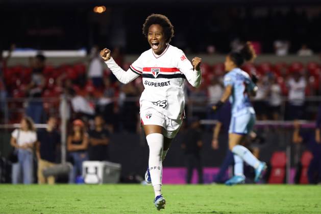 Sao Paulo and Corinthians in the Women s Super Cup final Robinha from Sao Paulo converts the last penalty and secures the Women s Super Cup title, at the Morumbis Stadium, in the south of Sao Paulo, this Saturday, March 15, 2025 SoO PAULO SoO PAULO Brazil Copyright: xMarinaxUezimax