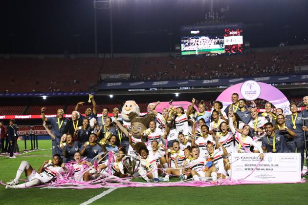 Sao Paulo and Corinthians in the Women s Super Cup final Sao Paulo players celebrate winning the Women s Super Cup after defeating Corinthians on penalties at Morumbis Stadium, in the south of Sao Paulo, this Saturday, 03 15 2025 SoO PAULO SoO PAULO Brazil Copyright: xMarinaxUezimax
