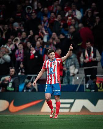 Atletico de Madrid v FC Barcelona, Barca - LaLiga EA Sports MADRID, SPAIN, MARCH 16: Julian Alvarez of Atletico de Madrid celebrating after scoring his goal during the LaLiga EA Sports match between Atletico de Madrid and FC Barcelona at Estadio Civitas Metropolitano on March 16, 2025 in Madrid, Spain. Madrid Estadio Civitas Metropolitano Madrid Spain Copyright: xAlexxPerezx AtleticodeMadridFCBarcelona16MARCH279
