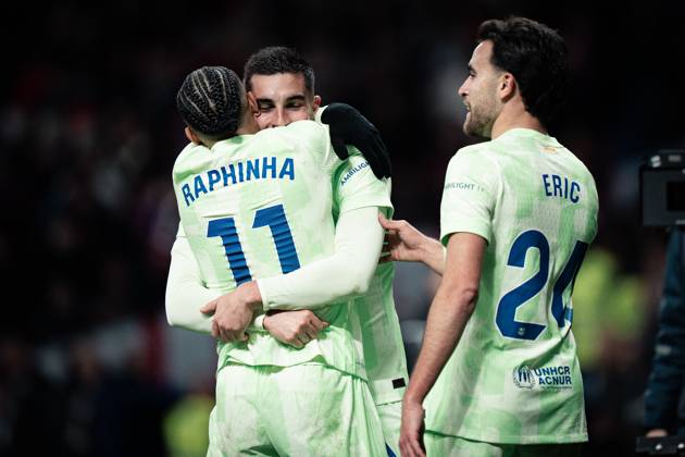 Atletico de Madrid v FC Barcelona, Barca - LaLiga EA Sports MADRID, SPAIN, MARCH 16: Ferran Torres of FC Barcelona celebrating after scoring his 2nd goal with Raphinha Dias of FC Barcelona during the LaLiga EA Sports match between Atletico de Madrid and FC Barcelona at Estadio Civitas Metropolitano on March 16, 2025 in Madrid, Spain. Madrid Estadio Civitas Metropolitano Madrid Spain Copyright: xAlexxPerezx AtleticodeMadridFCBarcelona16MARCH299
