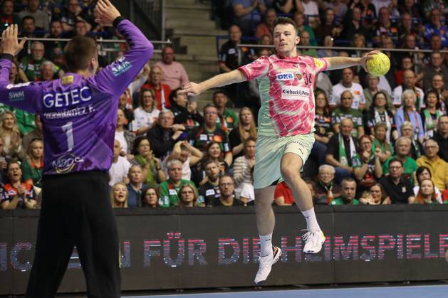 21.03.2025, xtgx, Handball, Daikin HBL, SC Magdeburg - Füchse Berlin emspor v.l. Hakun West av Teigum (Berlin, 34) wirft Tor, Torschuetze, erzielt Tor, Treffer, scores the goal Magdeburg