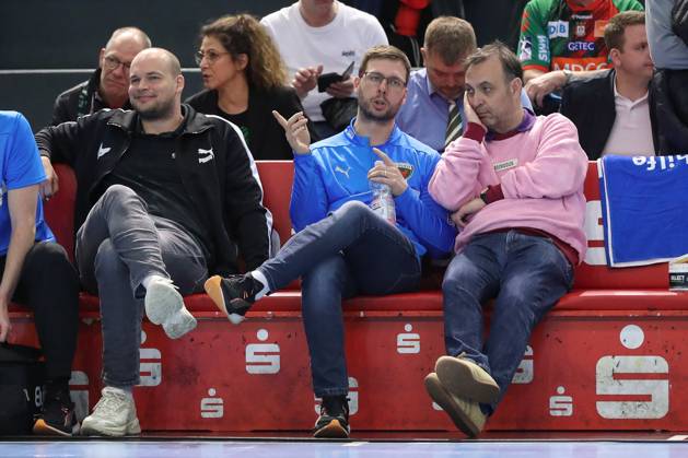 21.03.2025, xtgx, Handball, Daikin HBL, SC Magdeburg - Füchse Berlin emspor v.l. Paul Drux (Berlin), Jaron Siewert (Berlin, Trainer), Bob Hanning (Berlin, Geschaeftsfuehrer) Magdeburg