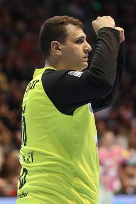 21.03.2025, xtgx, Handball, Daikin HBL, SC Magdeburg - Füchse Berlin emspor v.l. Dejan Milosavljev (Berlin, 96) Jubelt ueber gehaltenen Ball, abgewehrt, gehalten, Torhueter Magdeburg