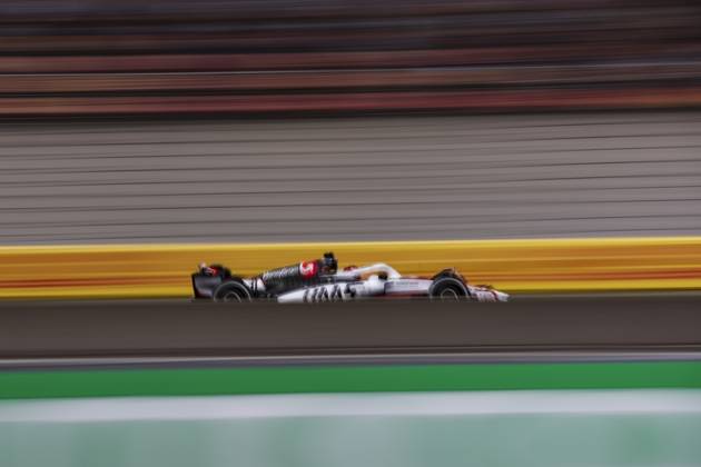 F1 - CHINESE GRAND PRIX 2025 31 OCON Esteban (fra), Haas F1 Team VF-25 Ferrari, action during the Formula 1 Heineken Chinese Grand Prix 2025, 2nd round of the 2025 FIA Formula One World Championship, WM, Weltmeisterschaft from March 21 to 23, 2025 on the Shanghai International Circuit, in Shanghai, China - ShanghaiChina  Copyright: xXavixBonillax