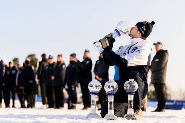 250323 Sturla Holm Laegreid of Norway celebrates with the men™s World Cup trophy after men s 15 km mass start during the IBU World Cup on March 23, 2025 in Oslo. Photo: Mathias Bergeld BILDBYRAN kod MB MB1115 skidskytte biathlon skiskyting världscupen ibu world cup masstart mass start bbeng jubel norge norway Copyright: MATHIASxBERGELD BB250323MB234