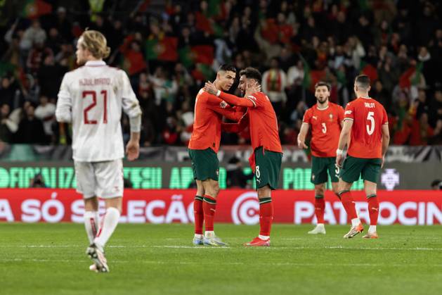 March 23, 2025, Lisbon, Portugal: Cristiano Ronaldo (C-L) and Bruno Fernandes (C-R) of Portugal celebrate a goal during the UEFA Nations League quarter-finals 2nd leg match between Portugal and Denmark at Estadio Jose Alvalade. Lisbon Portugal - ZUMAs197 20250323_aaa_s197_346 Copyright: xHugoxAmaralx
