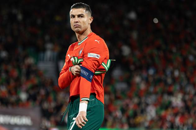March 23, 2025, Lisbon, Portugal: Cristiano Ronaldo of Portugal seen putting on his captain s armband before the UEFA Nations League Quarterfinal Leg Two match between Portugal and Denmark at Estadio Jose Alvalade. Lisbon Portugal - ZUMAs197 20250323_aaa_s197_484 Copyright: xDavidxMartinsx