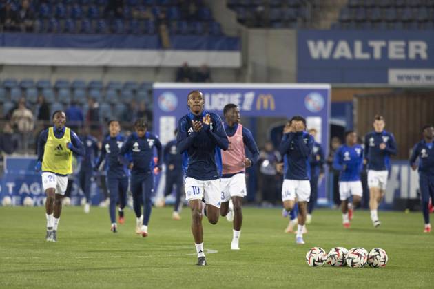 FOOTBALL : Racing Strasbourg vs Olympique de Lyon. - Ligue 1 Stade de la Meinau 28 03 2025 Echauffement des joueurs de Racing de Strasbourg Copyright: xelyxandroxcegarrax