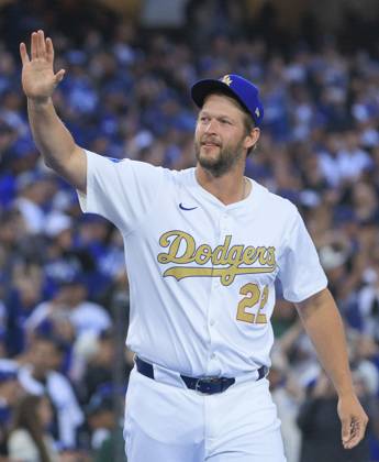 March 28, 2025, Los Angeles, California, USA: Clayton Kershaw 22 is introduced during the World Series Ring presentation prior to the MLB, Baseball Herren, USA regular season game between the Los Angeles Dodgers and the Detroit Tigers on Friday March 28, 2025 at Dodger Stadium in Los Angeles, California. Dodgers defeat Tigers, 8-5. JAVIER ROJAS PI Los Angeles USA - ZUMAp124 20250328_zaa_p124_031 Copyright: xJavierxRojasx