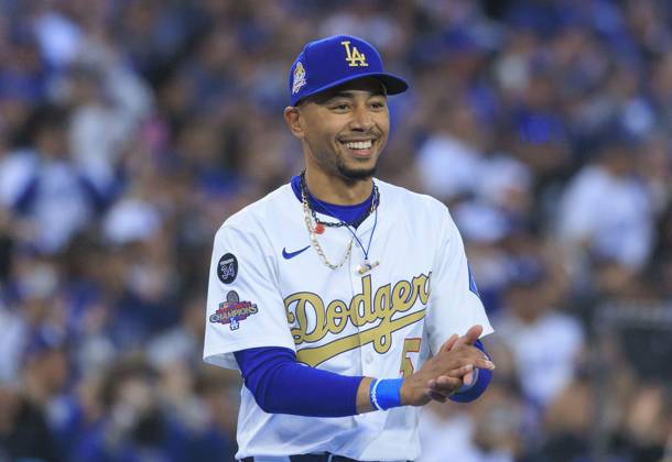 March 28, 2025, Los Angeles, California, USA: Mookie Betts 50 is introduced during the World Series Ring presentation prior to the MLB, Baseball Herren, USA regular season game between the Los Angeles Dodgers and the Detroit Tigers on Friday March 28, 2025 at Dodger Stadium in Los Angeles, California. Dodgers defeat Tigers, 8-5. JAVIER ROJAS PI Los Angeles USA - ZUMAp124 20250328_zaa_p124_036 Copyright: xJavierxRojasx