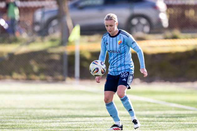 250329 Djurgardens Alexandra Jonasson under fotbollsmatchen i Damallsvenskan mellan Alingsas och Djurgarden den 29 mars 2025 i Alingsas. Copyright: JÖRGENxJARNBERGER BB250329JJ021