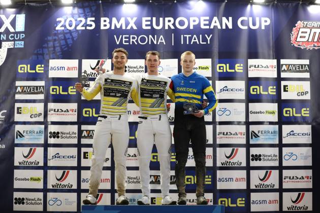 Radsport, BMX, UEC European Cup in Verona - Siegerehrung March 29, 2025, Verona, Veneto, Italy: VINCENT MOLEN of Sweden (left), CASPER PIPERS of Netherlands (center) and JULIAN BIJSTERBOSCH of Netherlands (right) are the second, first and third in the Men Under 23 of the UEC BMX European Cup Round 1 in Verona, Italy Verona Italy - ZUMAc179 20250329_zep_c179_028 Copyright: xMickaelxChavetx