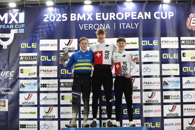 Radsport, BMX, UEC European Cup in Verona - Siegerehrung March 29, 2025, Verona, Veneto, Italy: JESPER WAHLBERG of Sweden (left), MARK LUTHI of Switzerland (center) and MAX KULLMANN of Switzerland (right) are the second, first and third in the Men Junior of the UEC BMX European Cup Round 1 in Verona, Italy Verona Italy - ZUMAc179 20250329_zep_c179_032 Copyright: xMickaelxChavetx
