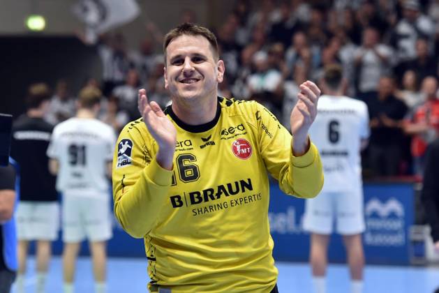 Jubel, Freude nach dem Sieg: Nebojsa Simic (Torwart MT Melsungen 16) , GER, MT Melsungen - THW Kiel, Handball, 1. Bundesliga, 24. Spieltag, Saison 2024 2025, 29.03.2025, GER, MT Melsungen - THW Kiel, Handball, 1. Bundesliga, 24. Spieltag, Saison 2024 2025, 29.03.2025 Kassel Copyright: xEibner-Pressefotox xRolandxSippelx EP_RSL