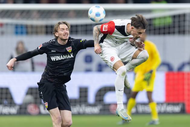 Eintracht Frankfurt - VfB Stuttgart, 1. FBL Kopfballduell zwischen Nick Woltemade (Stuttgart, 11) und Robin Koch (Eintracht Frankfurt, 4). Bundesligaspiel zwischen Eintracht Frankfurt und dem VfB Stuttgart am 29. März 2025 im Deutsche Bank Park in Frankfurt am Main., Frankfurt am Main Hessen Deutschland Deutsche Bank Park