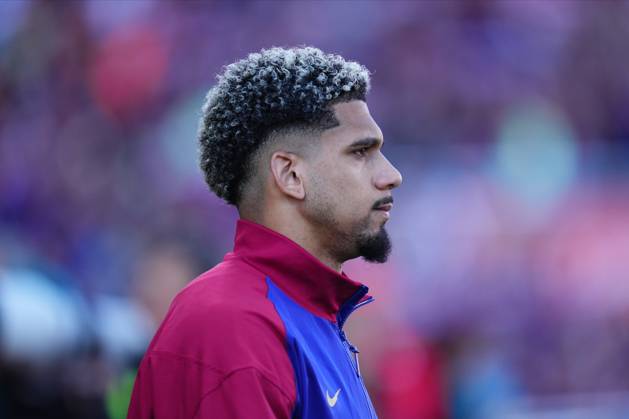FC Barcelona, Barca Girona FC. La Liga EA Sports match. Date 29 Ronald Araujo of FC Barcelona during the La Liga EA Sports match between FC Barcelona and Girona FC played at Lluis Companys Stadium on 30 March 2025 in Barcelona, Spain. kpng Copyright: xBaguxBlancox xPRESSINPHOTOx PS_240330_BAR_GIR_957