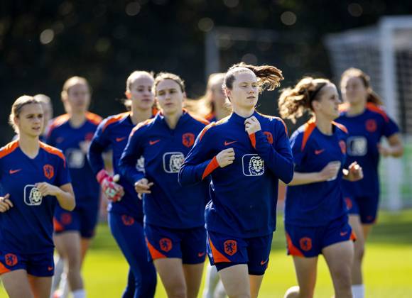 ZEIST - Veerle Buurman during a training session of the Dutch soccer players ahead of the Nations League match against Austria. ANP KOEN VAN WEEL xVIxANPxSportx xxANPxIVx 523692689 originalFilename: 523692689