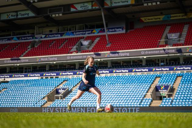 250407 Elisabeth Terland of the Norwegian women s national football team during a training session on April 7, 2025 in Oslo. Photo: Vegard Grott BILDBYRAN kod VG VG0746 bbeng fotboll football soccer fotball norge norway women dam nations league träning practice training trening Copyright: VEGARDxGRoTT BB250407VG032