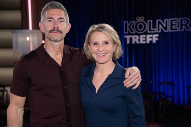 von links: Micky BEISENHERZ, Moderator, Susan LINK, Moderatorin, Gastgeber der Sendung Koelner Treff im WDR Fernsehen, 11.04.2025. Â