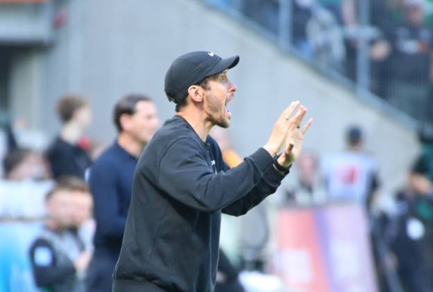 12.04.2025, xgrfx, Fussball 1.Bundesliga, Borussia Moenchengladbach - SC Freiburg v.l. Julian Schuster (SC Freiburg) (DFL DFB REGULATIONS PROHIBIT ANY USE OF PHOTOGRAPHS as IMAGE SEQUENCES and or QUASI-VIDEO) Moenchengladbach