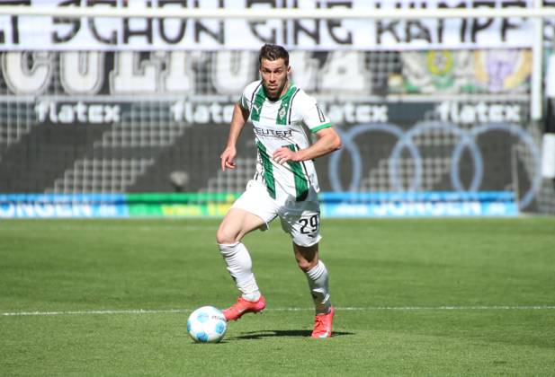 12.04.2025, xgrfx, Fussball 1.Bundesliga, Borussia Moenchengladbach - SC Freiburg v.l. Joseph Scally (Borussia Mönchengladbach) (DFL DFB REGULATIONS PROHIBIT ANY USE OF PHOTOGRAPHS as IMAGE SEQUENCES and or QUASI-VIDEO) Moenchengladbach