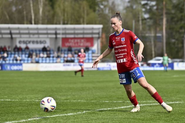 250418 Vittsjös Julia Tunturi under fotbollsmatchen i Damallsvenskan mellan Vittsjö och Djurgarden den 18 april 2025 i Vittsjö. Copyright: AVDOxBILKANOVIC BB250418AB104