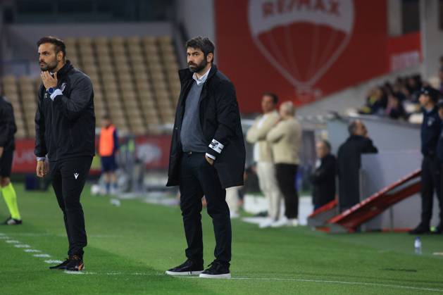 Gil Vicente F.C vs Vitoria S.C - Liga Portugal Daniel Sousa coach of Vitoria S.C during the match between Gil Vicente F.C vs Vitoria S.C - Liga Portugal, Estadio Cidade de Barcelos, Barcelos , Portugal (Photo by Tiago Cruz Avant Sports) Barcelos Estadio Cidade de Barcelos Portugal Copyright: xTiagoxCruzx xAvantxSportsx