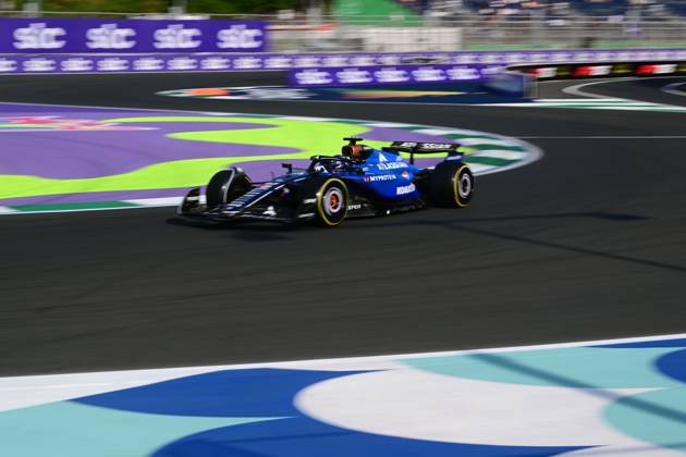 F1 Grand Prix of Saudi Arabia - Practice Alexander Albon of the Williams F1 Team runs during the free practice of the Saudi Arabia GP, the 5th round of the Formula 1 World Championship, WM, Weltmeisterschaft at the Jeddah Corniche Circuit in Jeddah, Saudi Arabia, on April 18, 2025. Jeddah Saudia Arabia Copyright: xAndreaxDiodatox originalFilename:diodato-f1saudia250418_np7Jg