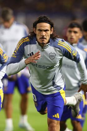 Boca Juniors Uruguayan forward Edinson Cavani looks on before the 2025 Apertura Tournament of the Argentine Professional Football League match against Estudiantes de la Plata, at La Bombonera stadium in Buenos Aires, on April 19, 2025. BUENOS AIRES ARGENTINA Copyright: xALEJANDROxPAGNIx