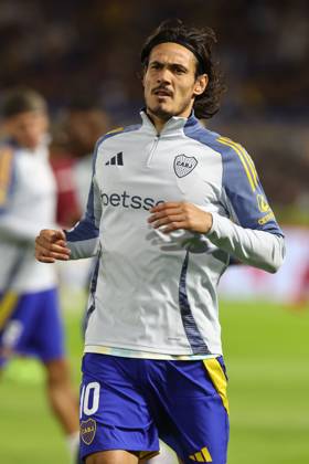Boca Juniors Uruguayan forward Edinson Cavani looks on before the 2025 Apertura Tournament of the Argentine Professional Football League match against Estudiantes de la Plata, at La Bombonera stadium in Buenos Aires, on April 19, 2025. BUENOS AIRES ARGENTINA Copyright: xALEJANDROxPAGNIx
