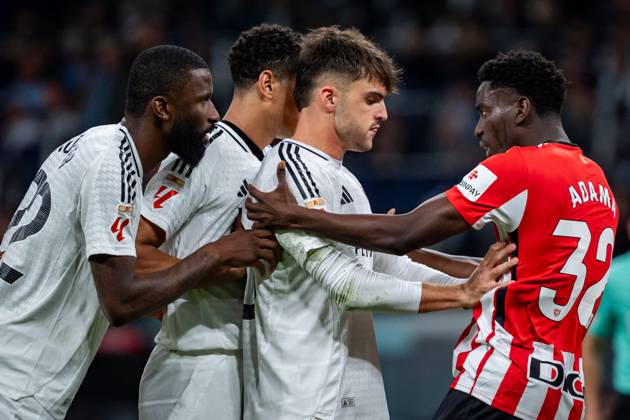 Bilder des Jahres 2025, Sport 04 April Sport Bilder des Tages Real Madrid CF vs Athletic Club Bilbao - La Liga EA Sports 2024 25 Players of Real Madrid CF (from L to R) Antonio Rudiger, Jude Bellingham, Raul Asencio is in action against Adama Boiro of Athletic Club (R) during the La Liga EA Sports 2024 25 football match between Real Madrid CF and Athletic Club Bilbao at Estadio Santiago Bernabeu on April 20, 2025 in Madrid, Spain. Madrid Estadio Santiago Bernabeu Madrid Spain Copyright: xAlbertoxGardinx AGardin_20250420_Football_Liga_Real_Madrid_Athletic_0142