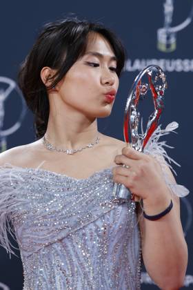 Bilder des Jahres 2025, Sport 04 April Sport Themen der Woche KW17 Sport Bilder des Tages April 21, 2025, Madrid, Madrid, SPAIN: Jiang Yuyan poses with the award during the Laureus World Sports Awards Madrid 2025 at Palacio de Cibeles April 21, 2025 in Madrid, Spain. Madrid SPAIN - ZUMAa181 20250421_zaa_a181_267 Copyright: xDennisxAgyemanx