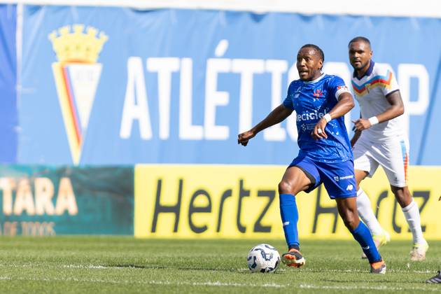 April 5, 2025, Lisbon, Lisbon, Portugal: Belenenses midfielder from Cape Verde CUCA (13) in action during the game for Liga 3 between Atletico and Belenenses at Estadio da Tapadinha Lisbon Portugal - ZUMAs359 20250405_zsp_s359_026 Copyright: xAlexandrexdexSousax