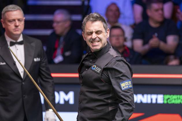 Bilder des Jahres 2025, Sport 04 April Sport Themen der Woche KW17 Sport Bilder des Tages 2025 Halo World Snooker Championship Ronnie O Sullivan during the 2025 Halo World Snooker Championship Round 1 match at The Crucible, Sheffield, United Kingdom on 23 April 2025 Credit: Alex Young Every Second Media Editorial use only. All images are copyright Every Second Media Limited. No images may be reproduced without prior permission. Copyright: xIMAGO EveryxSecondxMediax ESM-1438-0046 AlexxYoungx xEveryxSecondxMediax