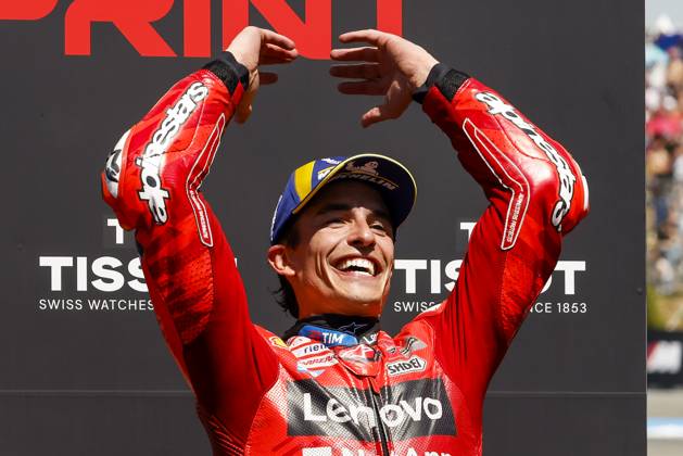 Bilder des Jahres 2025, Sport 04 April Sport Themen der Woche KW17 Sport Bilder des Tages MotoGP Of Spain - Qualifying Marc Marquez of the Ducati Lenovo Team celebrates the victory during the Sprint Race MotoGP of Spain 2025 - Gran Premio Estrella Galicia 0,0 at Circuito de Jerez in Jerez de la Frontera, Spain, on April 26, 2025. Jerez de la Fontrera Spain  Copyright: xDAXxImagesx originalFilename:daximages-motogpof250426_npWwU.jpg
