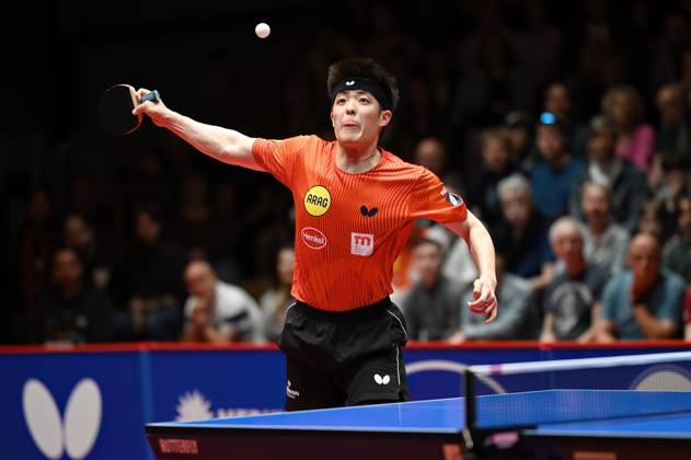 Bilder des Jahres 2025, Sport 04 April Sport Themen der Woche KW17 Sport Bilder des Tages TTBL 2. Halbfinale Borussia Düsseldorf - TSV Bad Königshofen am 27.04.2025 im ARAG CenterCourt in Düsseldorf Dang Qiu ( Düsseldorf )