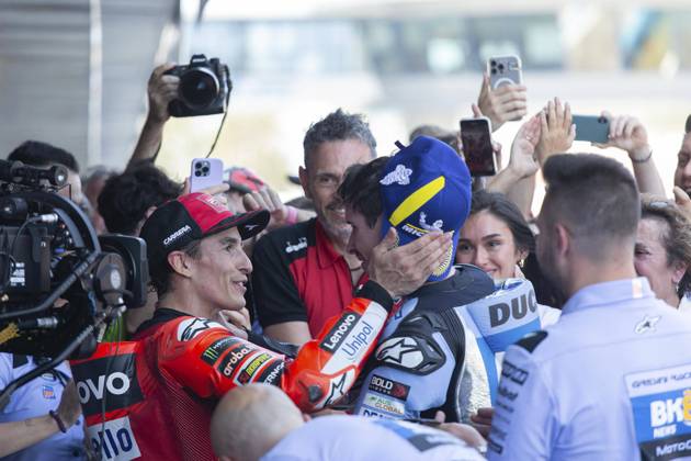 Races of MotoGP Estrella Galicia 0.0 Grand Prix of Spain at Jerez Angel Nieto Circuit, Jerez, Cadiz, 27 April 2025 In picture: Alex Marquez and Marc Marquez Carreras del Gran Premio Estrella Galicia 0.0 de MotoGP de Espana en el Circuito de Jerez Angel Nieto, Jerez, Cadiz, 27 de Abril de 2025 POOL Circuito de Jerez Angel Nieto Cordon Press Images will be for editorial use only. Mandatory credit: Circuito de Jerez Angel Nieto Cordon Press
