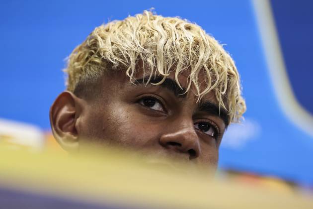 April 29, 2025, Sant Joan Despi, Barcelona, SPAIN: Lamine Yamal of FC Barcelona, Barca attends his press conference, PK, Pressekonferenz during the training day of FC Barcelona ahead the UEFA Champions League, football match against FC Internazionale Milano at Ciudad Esportiva Joan Gamper on April 29, 2025 in Sant Joan Despi, Barcelona, Spain. Sant Joan Despi SPAIN - ZUMAa181 20250429_zaa_a181_072 Copyright: xJavierxBorregox