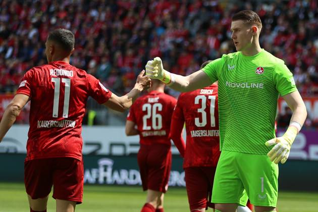 27.04.2025, xrekx, Fussball 2.Bundesliga, 1.FC Kaiserslautern - FC Schalke 04 v.l. Kenny-Prince Redondo (1.FC Kaiserslautern) Julian Krahl (1.FC Kaiserslautern) (DFL DFB REGULATIONS PROHIBIT ANY USE OF PHOTOGRAPHS as IMAGE SEQUENCES and or QUASI-VIDEO) Kaiserslautern