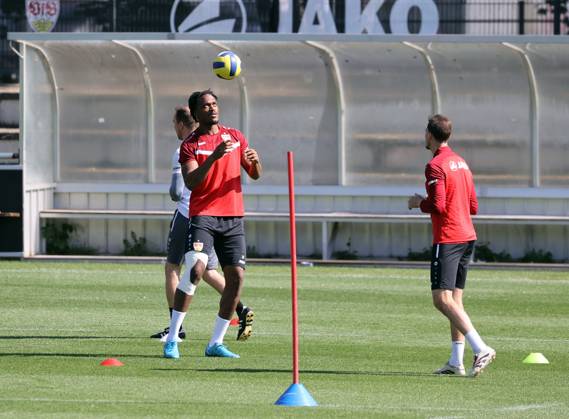 29.04.25 VfB Stuttgart Training Deutschland, Stuttgart, 29.04.2025, Fussball, Bundesliga, VfB Stuttgart Training: Dan-Axel Zagadou.