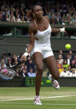 Venus Williams Wimbledon Tennis Championships 2000 Venus Williams playing Lindsay Davenport in Wimbledon final July 2000 Venus Williams Tennis Player of the US during Womens final against Lindsay Davenport at Wimbledon Williams went on to win the final 6-3 7-6 Copyright: xDavidxAshdownx DMGTCHPDPICT000377245023