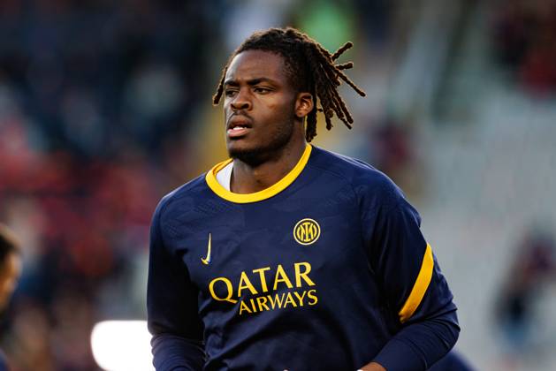 Yann Bisseck seen during UEFA Champions League game between teams of FC Barcelona, Barca and Internazionale Milano (Maciej Rogowski) Barcelona Estadi Olimpic Lluis Companys Spain Copyright: xMaciejxRogowskix fcbinter2425-014