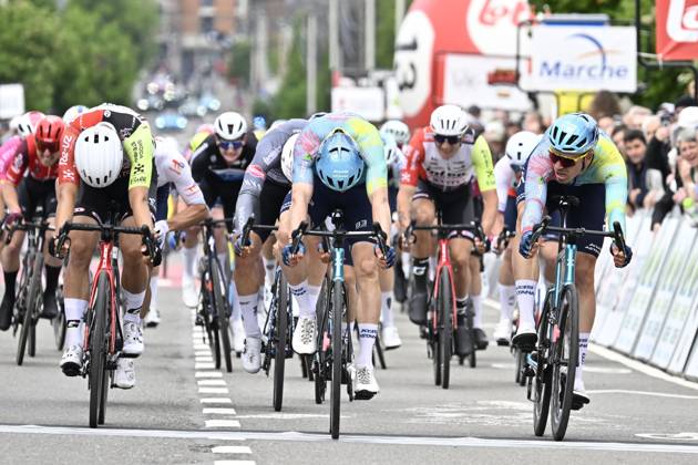 Bilder des Jahres 2025, Sport 05 Mai Sport Themen der Woche KW18 Lotto-Famenne Ardenne Classic 2025 cycling race MARCHE-EN-FAMENNE, BELGIUM - MAY 04 : Kanter Max (GER) of XDS Astana Team wins the sprint during the Men Elite UCI 1.1 Europe Tour 7th Lotto-Famenne Ardenne Classic cycling race with start in Marche-en-Famenne and finish in Marche-en-Famenne after 195 km on May 04, 2025 in Marche-en-Famenne, Belgium, 04 05 2025 ( Motordriver Guy De Vuyst & Marche-en-Famenne Belgium  Copyright: xJanxDexMeuleneirx