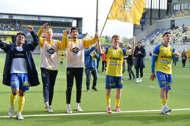 STVV s players celebrate after winning a soccer match between Sint-Truidense VV and K. Beerschot V.A., Sunday 04 May 2025 in Sint-Truiden, on day 5 (out of 6) of the Relegation Play-offs of the 2024-2025 Jupiler Pro League first division of the Belgian championship. JILLxDELSAUX x122660725x