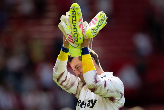 Manchester United, ManU FC v West Ham United FC Åukasz FabiaÅ ski (1) of West Ham United celebrates after the Manchester United FC v West Ham United FC English Premier League match at Old Trafford, Manchester, England, United Kingdom on 11 May 2025 Credit: Ian Stephen Every Second Media Editorial use only. All images are copyright Every Second Media Limited. No images may be reproduced without prior permission. All rights reserved. Premier League and Football League images are subject to licensing agreements with Football DataCo Limited. see https: www.football-dataco.com Copyright: xIMAGO EveryxSecondxMediax ESM-1478-0057 IanxStephenx xEveryxSecondxMediax