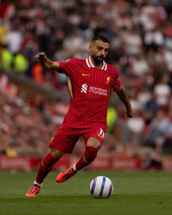 Liverpool FC v Arsenal FC - Premier League Liverpool s Mohamed Salah is seen in action during the Premier League match between Liverpool and Arsenal at Anfield in Liverpool, England, on May 11, 2025. Liverpool Merseyside United Kingdom Copyright: xMIxNewsx originalFilename:fletcher-liverpoo250511_npOgn