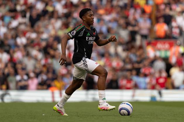 Liverpool FC v Arsenal FC - Premier League Arsenal s Myles Lewis-Skelly is in action during the Premier League match between Liverpool and Arsenal at Anfield in Liverpool, England, on May 11, 2025. Liverpool Merseyside United Kingdom Copyright: xMIxNewsx originalFilename:fletcher-liverpoo250511_npWTg