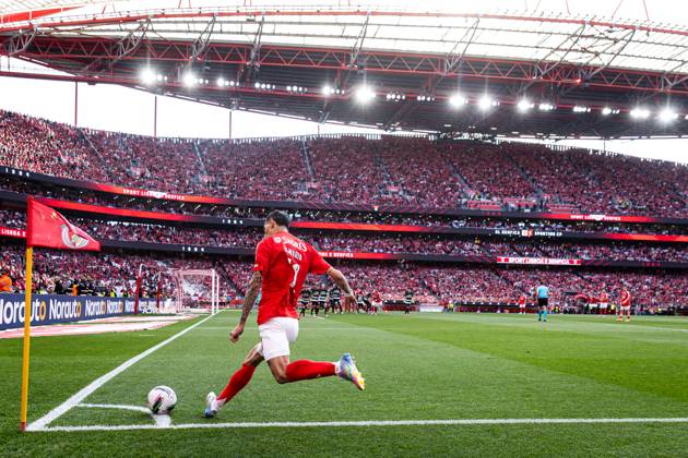 SL Benfica Vs Sporting CP in Lisboa, Portugal - 10 May 2025 Angel Di Maria of SL Benfica seen in action during the Liga Portugal Betclic match between Lisboa Benfica and Sporting Clube de Portugal at Estádio da Luz. (Final score: SL Benfica 1 - 1 Sporting CP). Lisboa Portugal Copyright: xDavidxMartinsx xSOPAxImagesx DM_LPB_SLBvsSCP_026