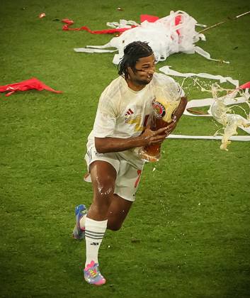 10.05.2025,1. Fussball Bundesliga, FC Bayern Muenchen vs Moechnegladbach, Allianz Arena Muenchen, Fussball, im Bild: Serge Gnabry (FC Bayern Muenchen)