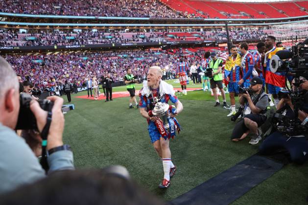 Crystal Palace v Manchester City 17 May 2025, London - FA Cup Final - Crystal Palace v Manchester City - Will Hughes of Crystal Palace celebrates with the FA Cup - Photo: Jacques Feeney Offside. London UK Copyright: xJacquesxFeeneyx xOffsidexOffside